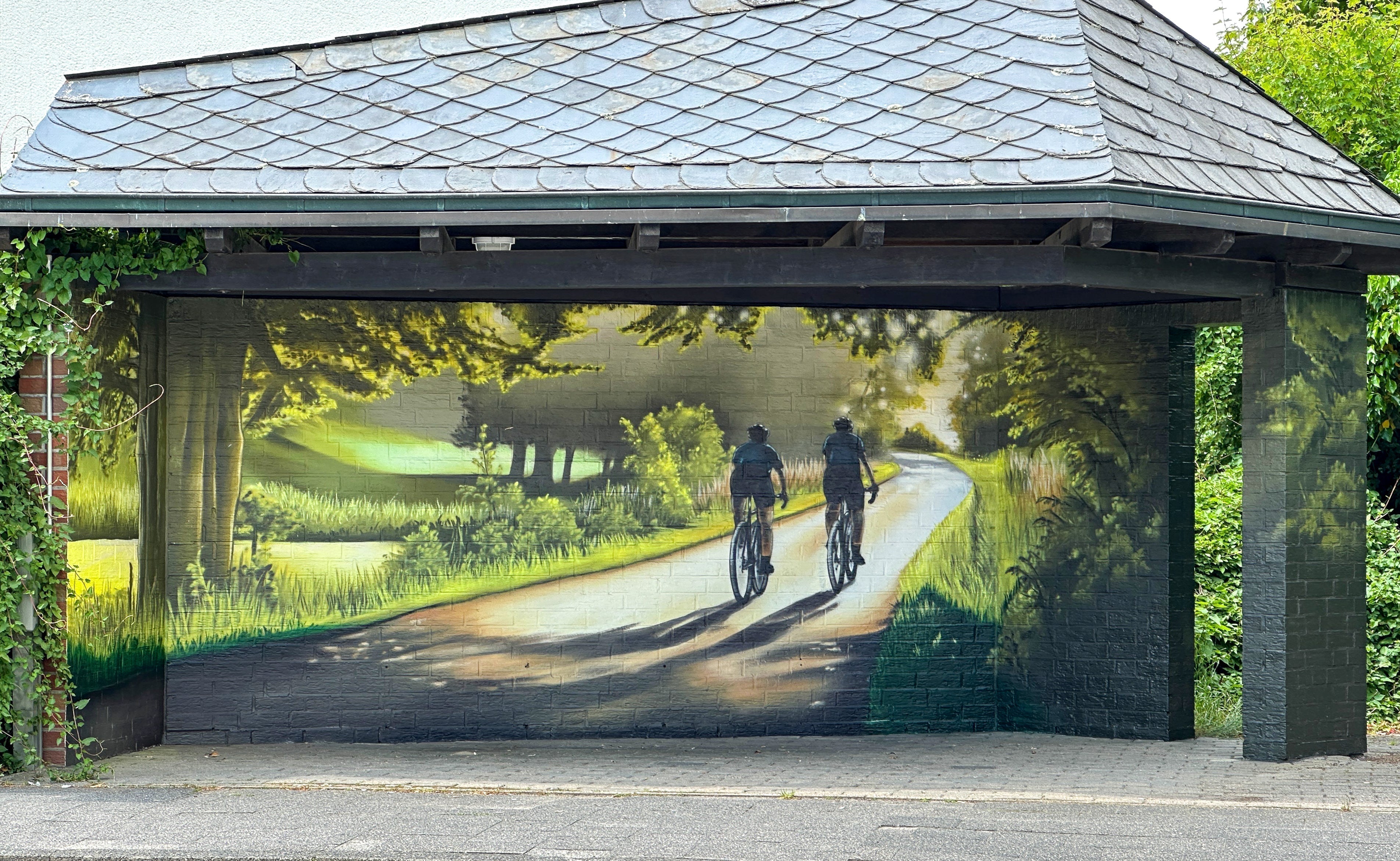 Bus Stop Murals in Müssingen